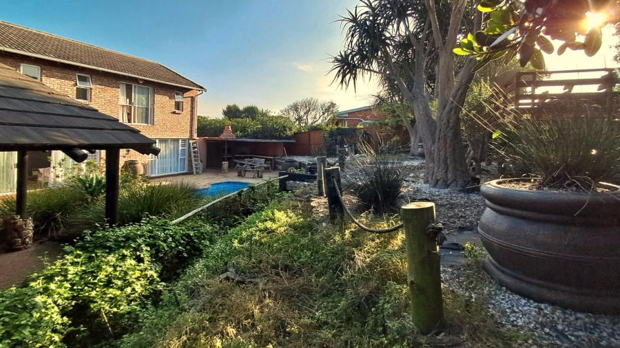 4 Bedroom Property for Sale in Seaview Eastern Cape